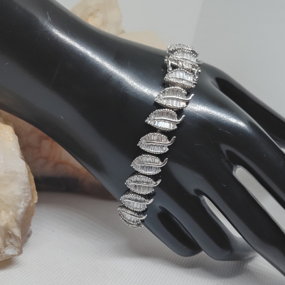 Vintage Sterling Silver Cubic Zirconia Leaf Bracelet 8 Inch